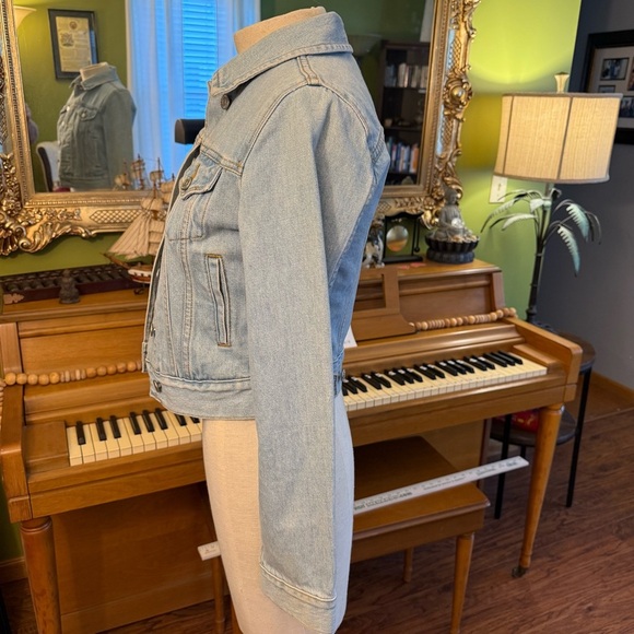 BDG Urban Outfitters Light Blue Denim Jacket - Picture 4 of 9